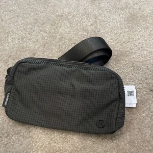 lululemon athletica Grid Pattern Black Belt Bag